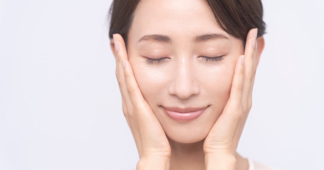 目の下のたるみ 原因・対策・解消法を解説